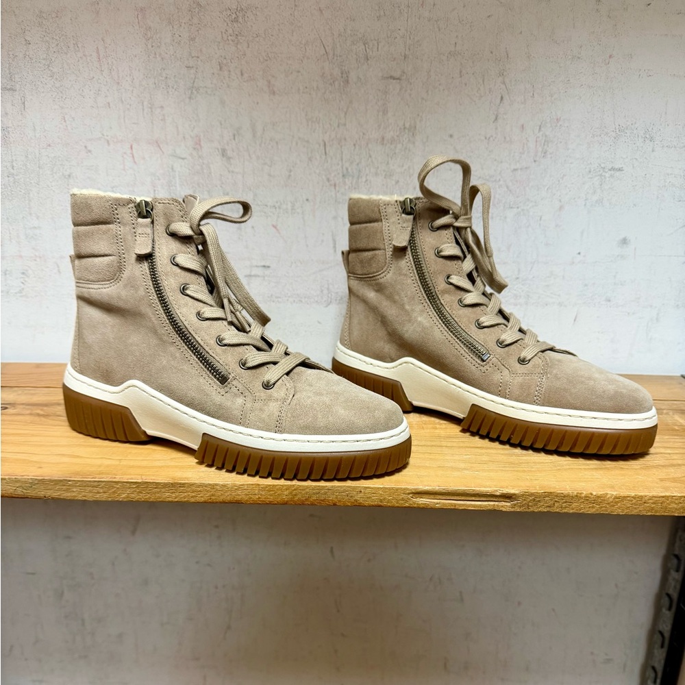 Gabor suede Lace Up Boots with shearling lining.